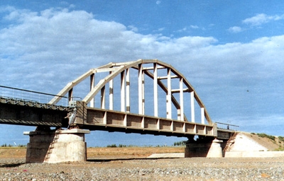 蘭新線昌吉河橋